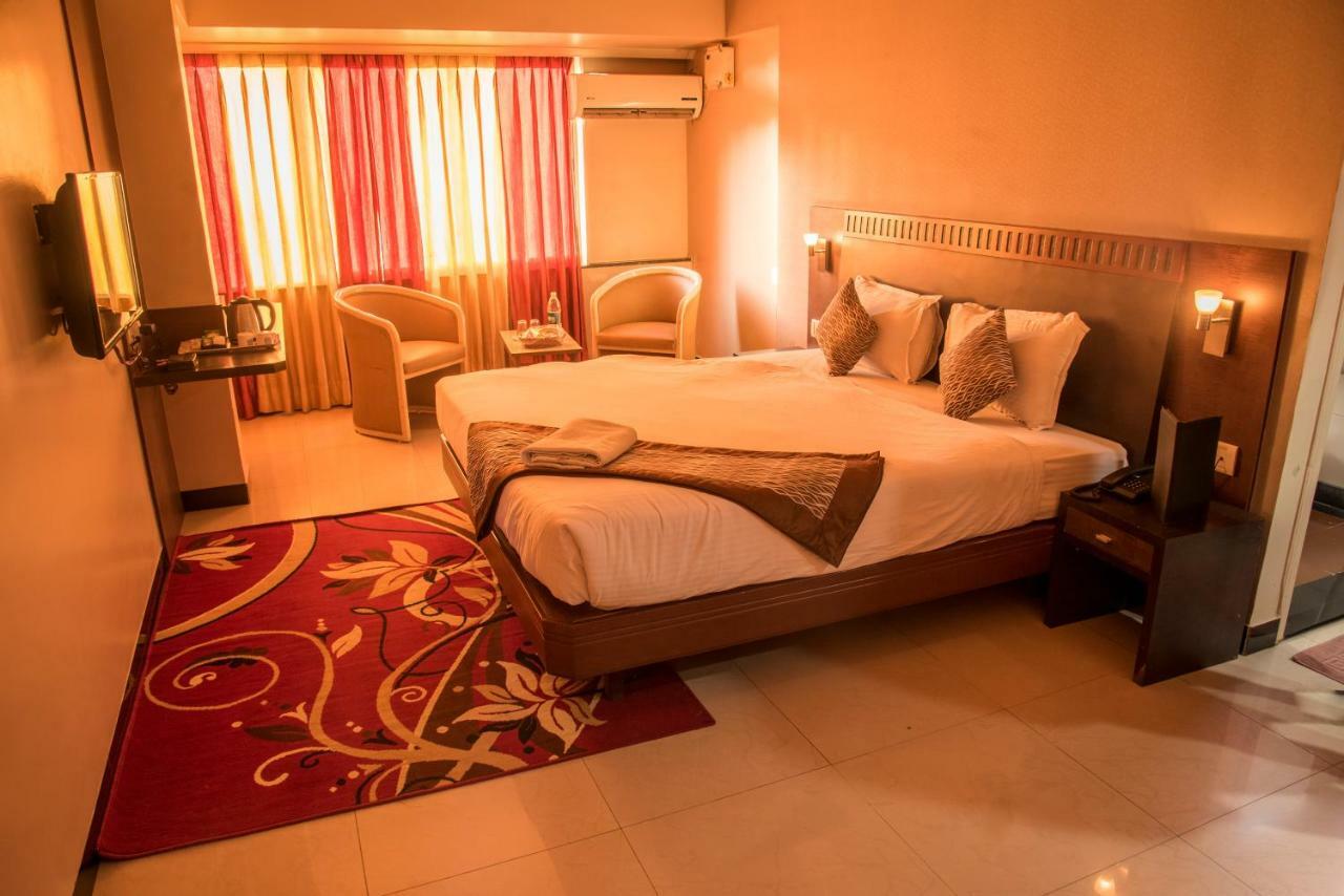 Hotel Ayodhya Kolhapur Exterior photo