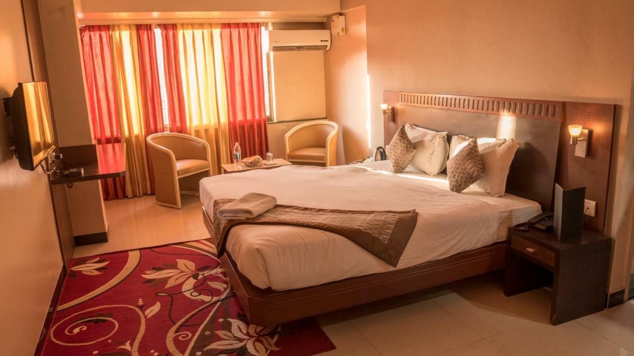 Hotel Ayodhya Kolhapur Exterior photo