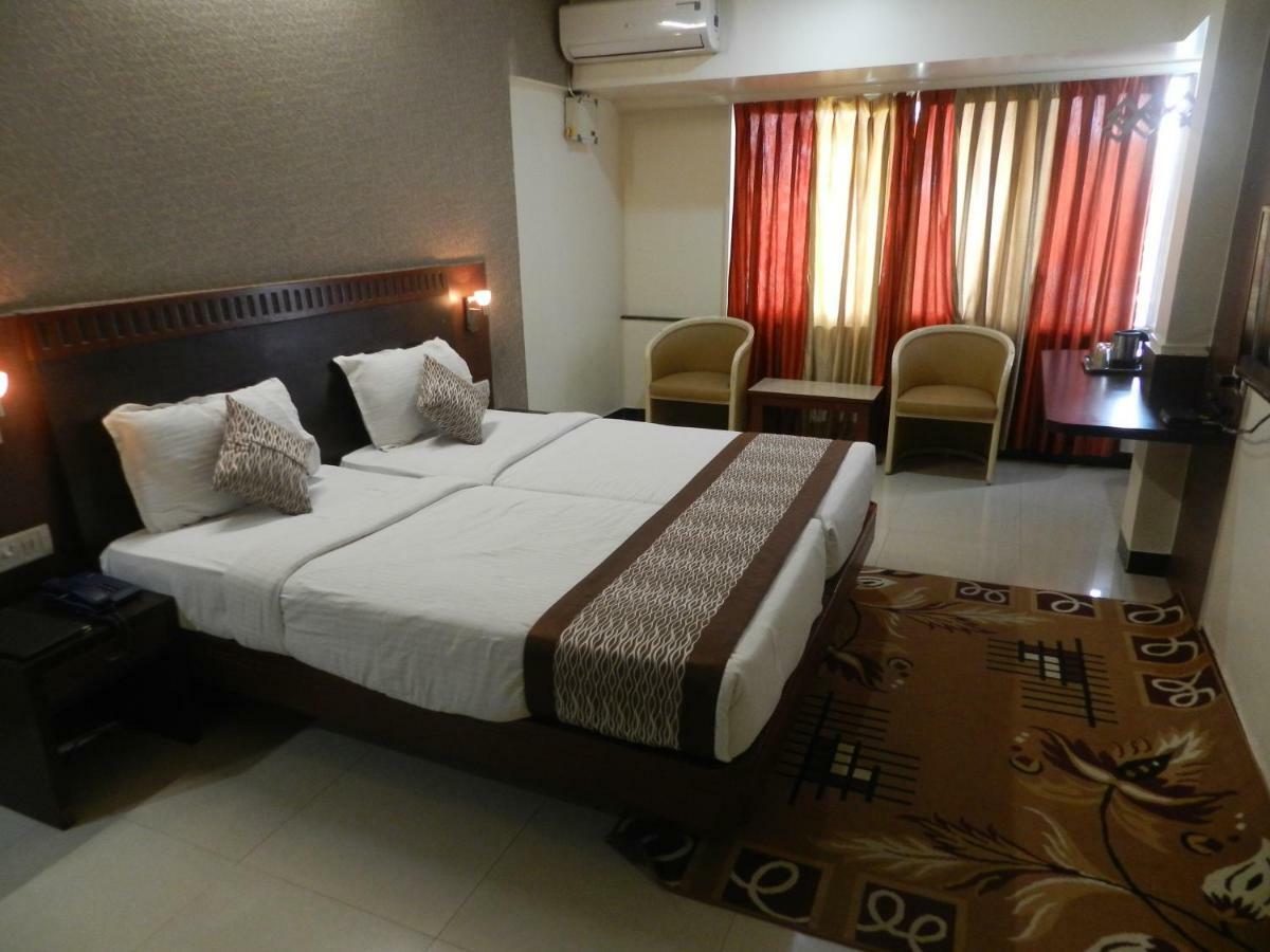 Hotel Ayodhya Kolhapur Exterior photo