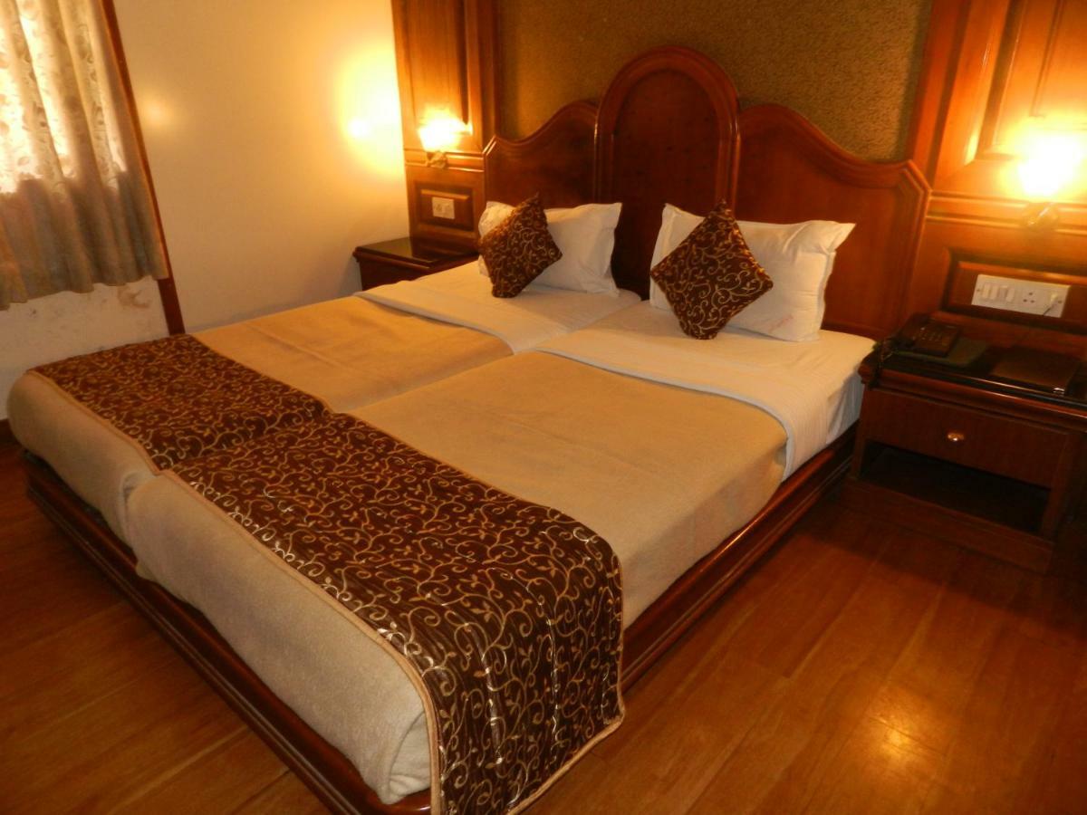 Hotel Ayodhya Kolhapur Exterior photo